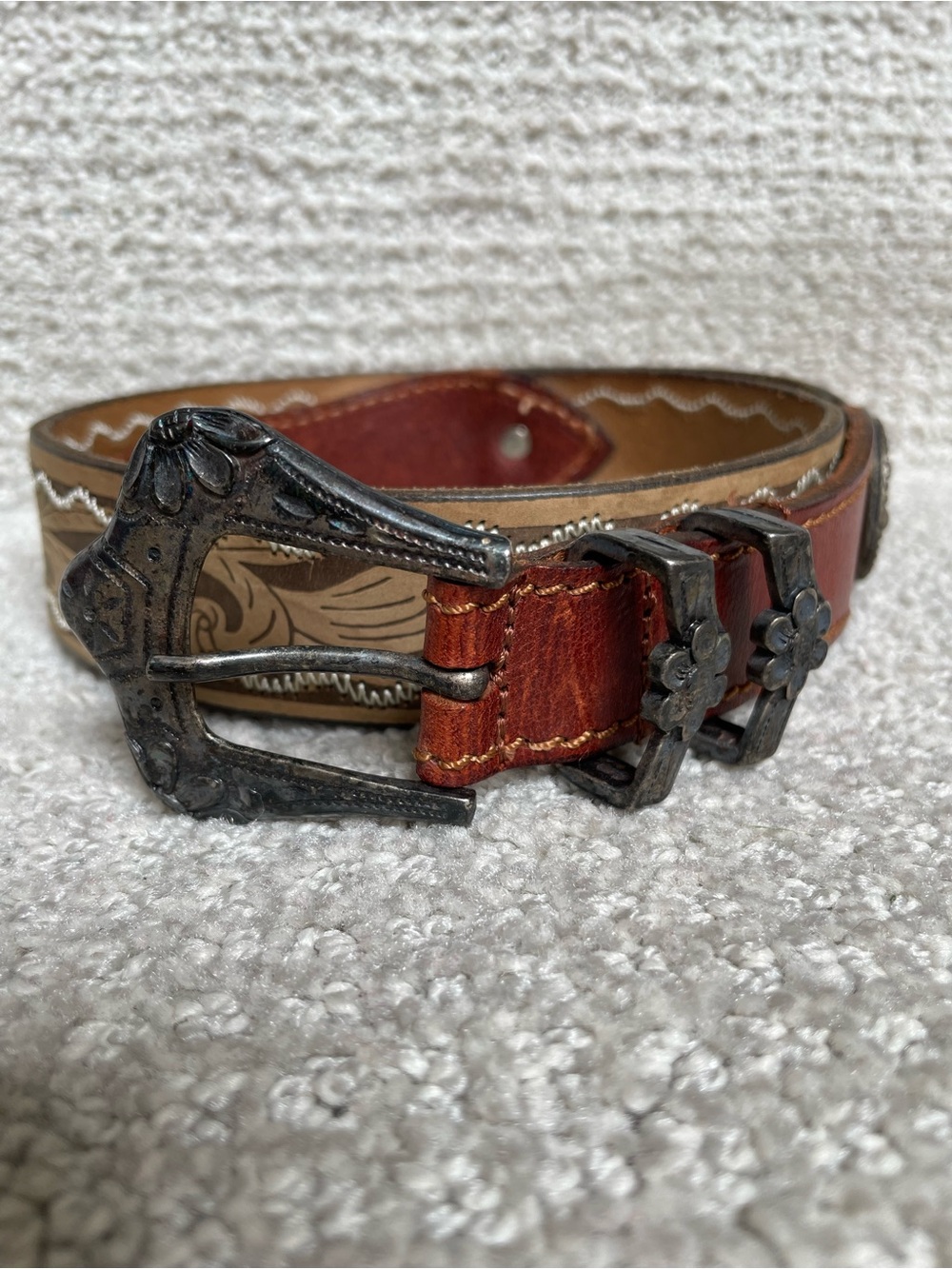 Adoppia Vita Made in Italy Women’s Leather Embossed Distressed Hardware 28” Belt